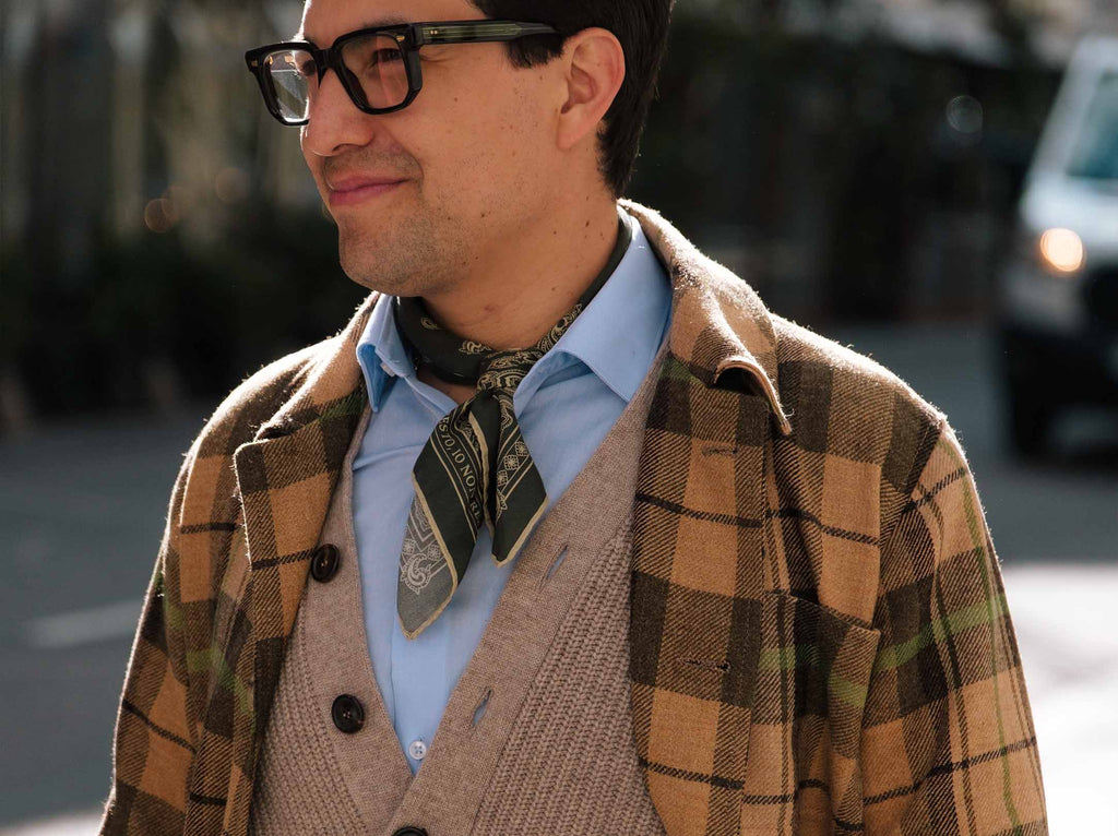 How to Style Silk and Cotton-Silk Bandanas in Autumn and Winter Blog Serà Fine Silk