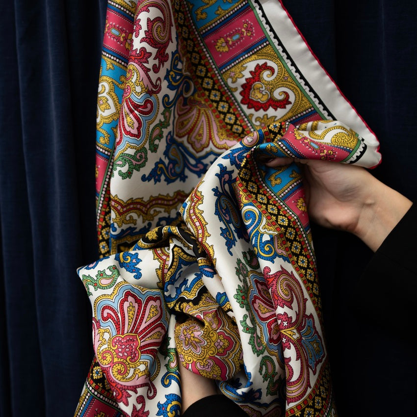 La Traviata White Multicolor Silk Square Scarf Serà Fine Silk