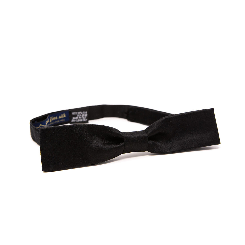 Black Slim Batwing Pre-Tied Silk Bow Tie - sera fine silk